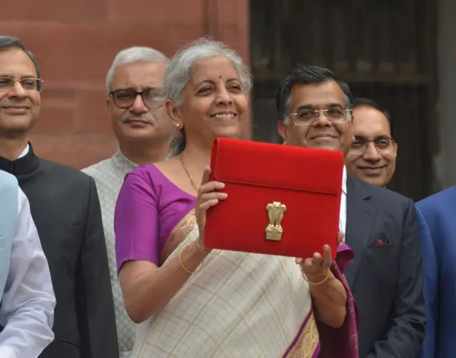 நிர்மலா சீதாராமன்