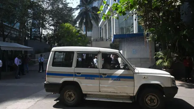 বিবিসির মুম্বাইয়ের দপ্তরেও তল্লাশি চালাচ্ছে আয়কর বিভাগ 