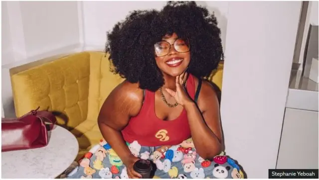 yeboah mu ifoto agaragara aseka afite nimisatsi myinsi ya naturelle