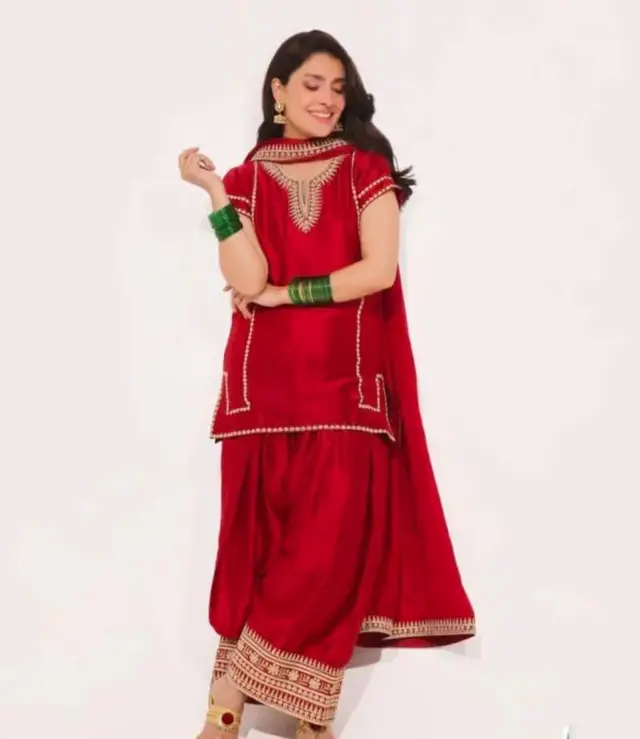  फ़र्शी सलवार लुक 