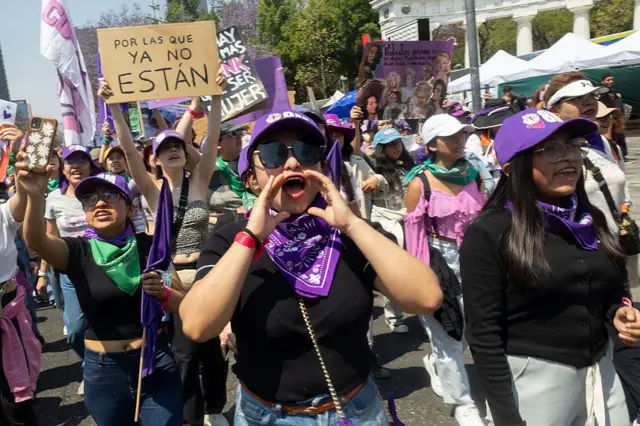 Mujeres en una manifestación del Día de la Mujer en Ciudad de México
