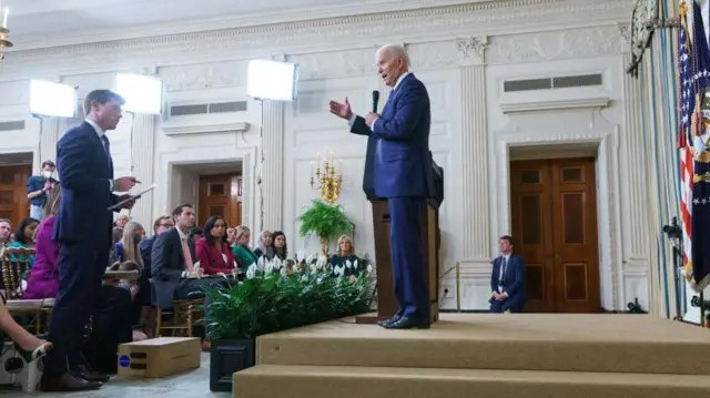 সংবাদ সম্মেলনে ভোটের ফলাফল নিয়ে 'স্বস্তি' প্রকাশ করেন জো বাইডেন