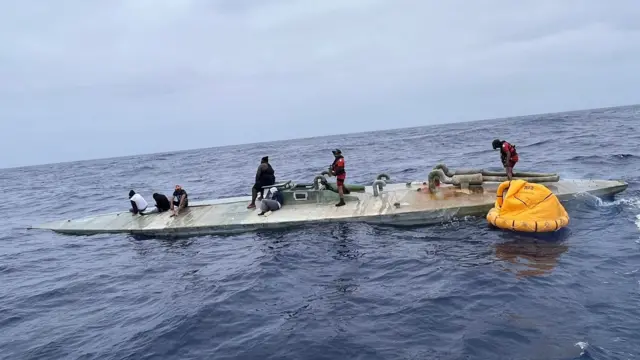 السلطات تلاحق المهربين في كل مكان.