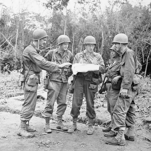 အမေရိကန် ဗိုလ်ချုပ်ကြီး မာရဲလ်နဲ့ မရောဒါးတပ်သားတစု