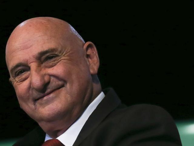 Ministro Gonçalves Dias sorrindo