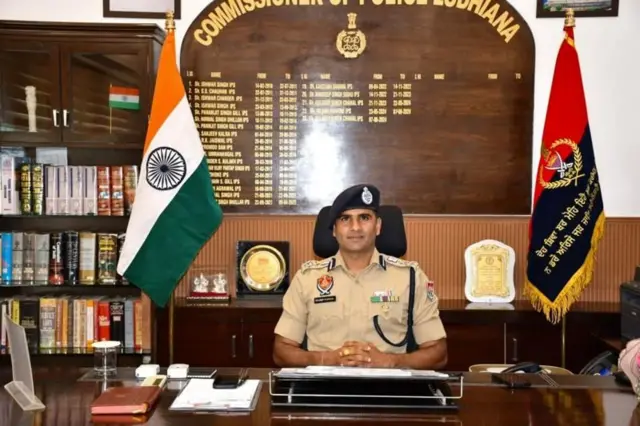 காவல்துறை ஆணையர் குல்தீப் சிங் சாஹல்