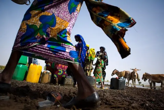 Les habitants de Ndjamena peuvent passer des jours sans voir l'eau sortir du robinet