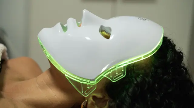 ਐਲਈਡੀ ਫੇਸ ਮਾਸਕ