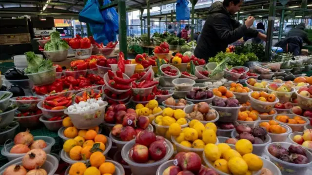 फळांमध्ये फ्रुक्टोज असतं 