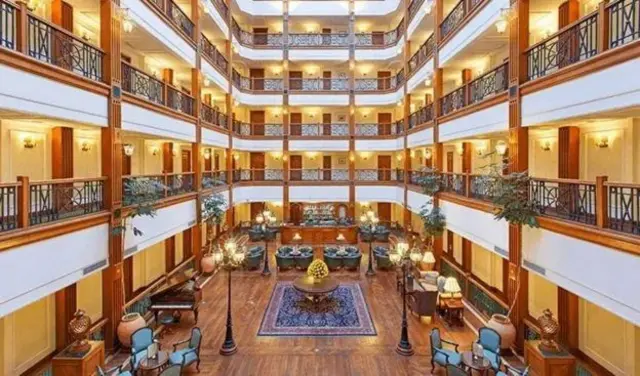 હોટલ બિઝનેસ 