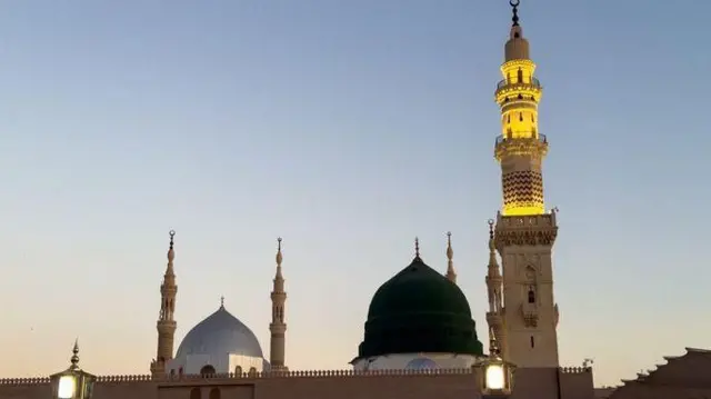 রুফাইদা আল-ইসলামিয়া ইয়াসরিবে জন্মগ্রহণ করেন, যা পরবর্তীতে মদিনা নামকরণ করা হয়