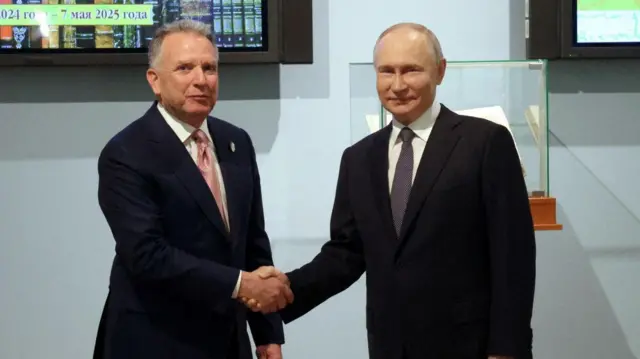 «Прекратить захват» всей Украины. Трамп рассказал, на какие уступки готов Путин; Уиткофф съездил в Россию в четвертый раз 2 Стивен Уиткофф и Владимир Путин