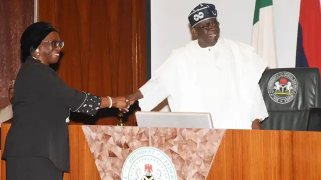 Onyeisiala Bola Tinubu na ọkaipe Kudirat Kekere-Ekun