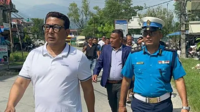 राजीव गुरुङ पटक पटक गण्डकी प्रदेशको मन्त्री भइसकेका छन् 