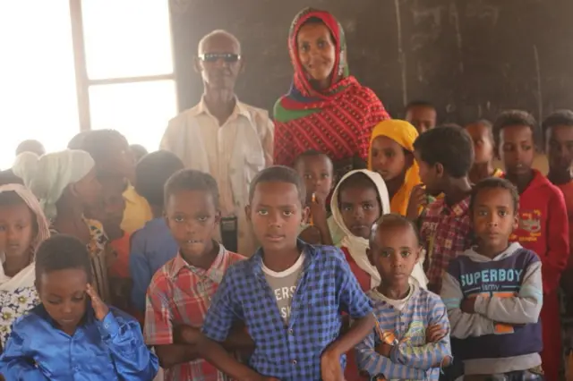 መበቆል ዓዲ ወለዳ በሲክዲራ እዩ