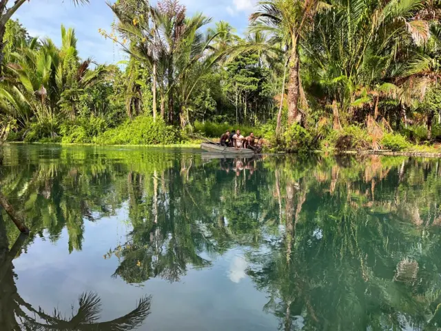 Wisata Kali Biru Papua