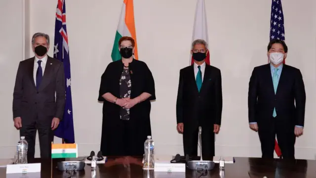 अमेरिकी विदेश मंत्री एंटनी ब्लिंकन, ऑस्ट्रेलियाई विदेश मंत्री मारिसे पाएन, भारतीय विदेश मंत्री एस जयशंकर और जापानी पीएम योशिमासा हायाशी
