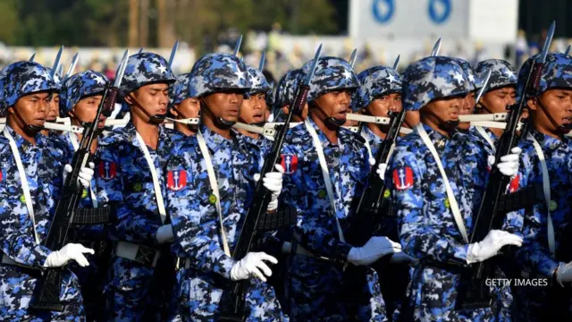 ရန်ကုန်အပါအဝင် မြို့ကြီးအချို့မှာ စစ်မှုထမ်းဖို့အတွက်ဆိုပြီး ရပ်ကွက်အလိုက်အစည်းအဝေးခေါ်တာတွေ ဆက်တိုက်လုပ်လာ