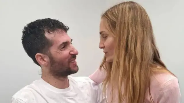 Саги Декель-Хен воссоединяется со своей женой Авиталь