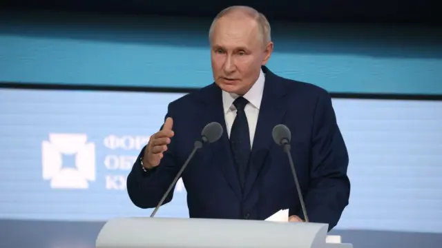 Vilaadmir Putin biyyoota Lixaa akeekkachiisan