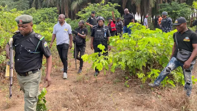 Awọn ọlọpa ninu igbo awọn ajinigbe