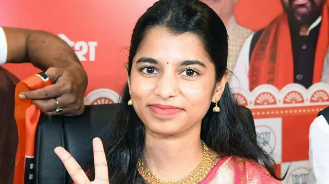 मैथिली ठाकुर