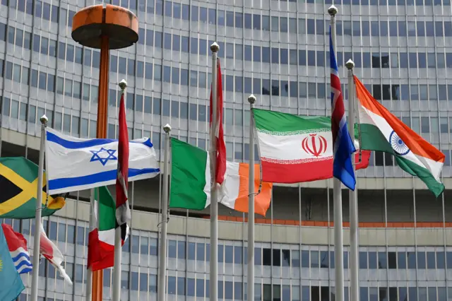 شورای حکام آژانس هفته گذشته برای سومین بار در قطعنامه ای از ایران خواسته است تا با بازرسان این نهاد بر سر سه مکان آلوده به اورانیوم همکاری کند