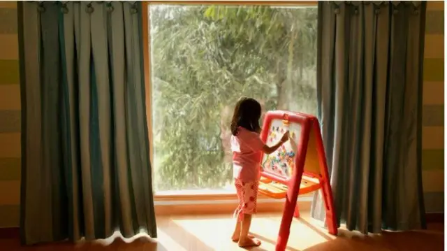 ছয় বছর বয়সেই বয়ো:সন্ধির নানা চিহ্ন দেখা যায় অর্চনার মেয়ের শরীরে