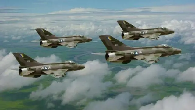 သူ့ခေတ်သူ့အခါက ကျော်ကြားတဲ့ ကြားဖြတ်တိုက်ခိုက်ရေးလေယာဥ်အမျိုးအစားဖြစ်ပေမဲ့ ဒီဇိုင်းအားနည်းချက်တွေနဲ့ ဘေးကင်းလုံခြုံရေးဆိုင်ရာ မှတ်တမ်းဆိုးတွေကြောင့် flying coffin လို့ အမည်ပြောင်အပေးခံရ