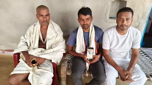 दीपक कुमार के भाई द्रोण कुमार, धीरज कुमार व चचेरे भाई