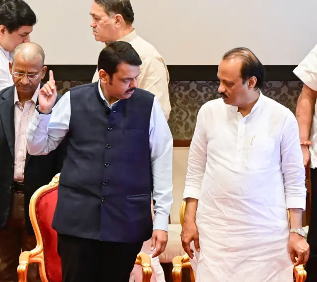 देवेंद्र फडणवीस आणि अजित पवार