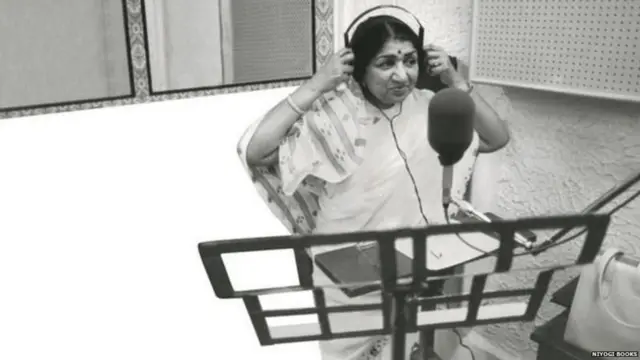 लता मंगेशकर