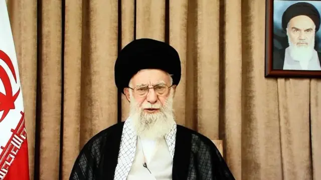 ईरान के सर्वोच्च नेता आयतुल्लाह अली ख़ामेनेई