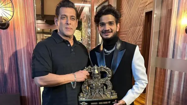 बिग बॉस' विजेता मुनव्वर फारुकीच्या स्वागतासाठी रस्त्यावर गर्दी का जमली?-ब्लॉग