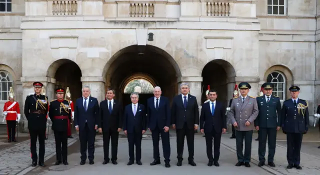 Британияга C5+1 форматындагы жолугушууга барган Борбор Азиянын тышкы иштер министрлери.