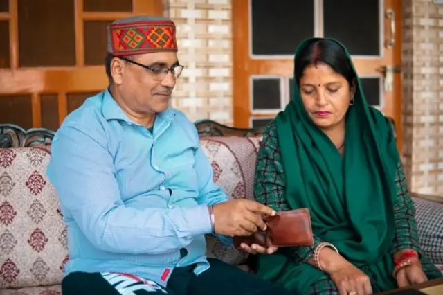 ఆదాయం, పన్ను రిటర్న్