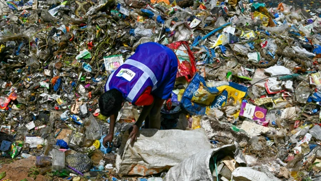 చత్తీస్‌గఢ్, అంబికాపూర్, ప్లాస్టిక్ వ్యర్థాలు, గార్బేజ్ కేఫ్, మున్సిపల్ కార్పోరేషన్