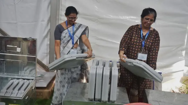 1 कोटीपेक्षा जास्त मतदार, 36 मतदारसंघ आणि 420 उमेदवार, मुंबईतल्या लढती सत्तेच्या गणितासाठी निर्णायक ठरणार?