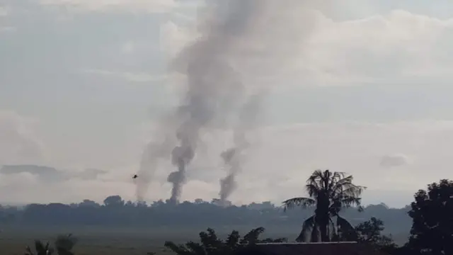 ဒီဇင်ဘာလ ၁၃ ရက်မှာ နန်းချောင်းရွာ မီးရှို့ခံရချိန်ကို အဝေးက မြင်တွေ့ရတဲ့အခြေအနေ 
