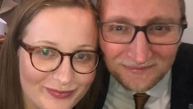 صورة جيمي سكوت وزوجته