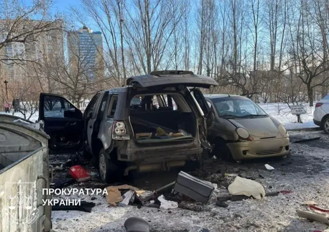 Залишки підірваного авто 