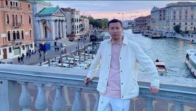 Сыймык Эдилбек уулу. Эл аралык мамилелер боюнча адис