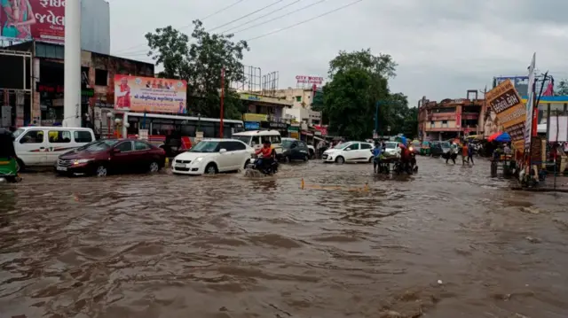 ગુજરાતમાં ભારે વરસાદ 