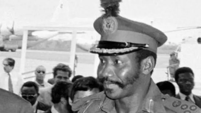 Joseph Garba wit im military regalia