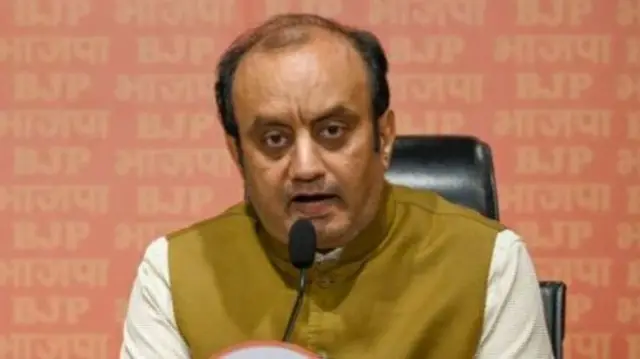 બીબીસી ગુજરાતી, ગુજરાત, નૅશનલ હેરાલ્ડ, ઈડી, પ્રવર્તન નિદેશાલય, કૉંગ્રેસ, સોનિયા ગાંધી, રાહુલ ગાંધી, રાજકારણ, નરેન્દ્ર મોદી