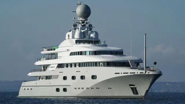 क्राउन प्रिंस बनने से पहले ही एमबीएस ने एक रूसी रईस से 50 करोड़ डॉलर की एक आलीशान नौका ख़रीदी थी