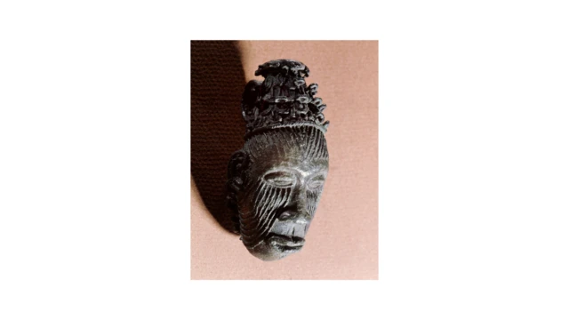 Ere yii jẹ lara awọn ohun aṣa Igbo ti iwe naa mẹnuba