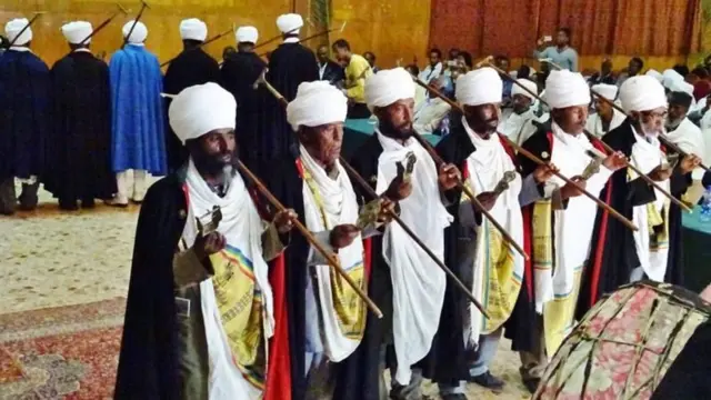 ኣቕሽሽቲ ኣብ ቤተ ክርስትያን