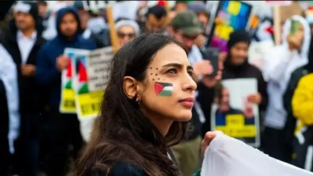 असं मानलं जातं की पॅलेस्टिनी निर्वासितांची संख्या 60 लाखांपेक्षा जास्त आहे. ही जगातील सर्वात मोठी निर्वासित लोकसंख्या आहे.