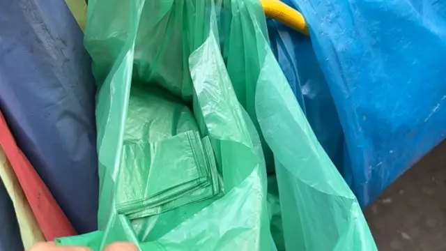 শুধু পলিথিন ব্যাগ না, যে কোও প্ণ্যের কণা ছড়িয়ে পড়ে পরিবেশে